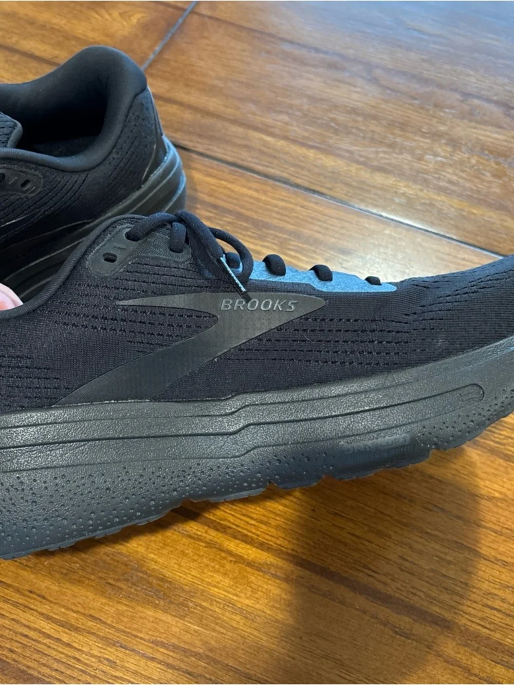 Brooks Ghost Max 2 Athletic Shoes - Picture 3 of 16